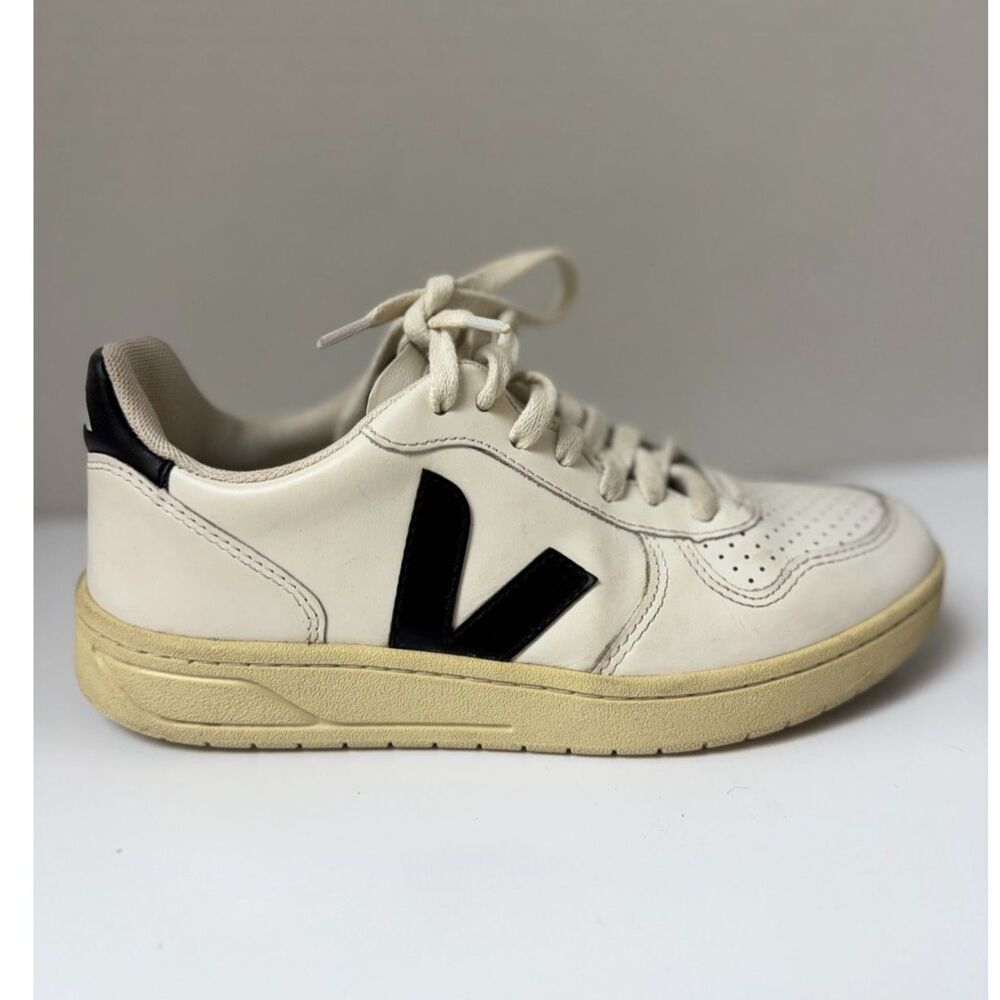 VEJA V-10 Sneakers Womens Size 5 EU 36 White Black Leather Low Top Lace Up - Picture 5 of 13